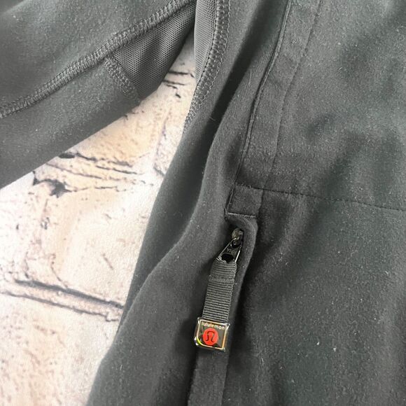Lululemon Mens Black Full Zip Lightweight Jacket Size M Pockets Logo - Picture 4 of 5